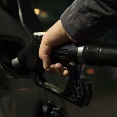 یکم اکتوبر سے پیٹرول کتنا سستا ہو گا؟ عوام کیلئے شاندار خبر آگئی