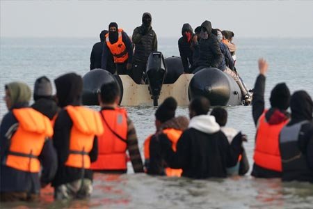 سہانے خوابوں کی آ ڑ میں انسانی سمگلنگ